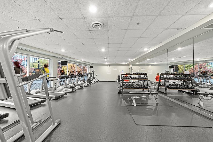 1501 939 Expo Boulevard