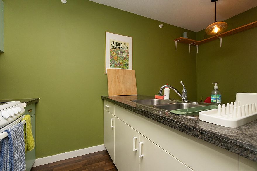 205 33 N TEMPLETON DRIVE, Vancouver BC V5L 3C9