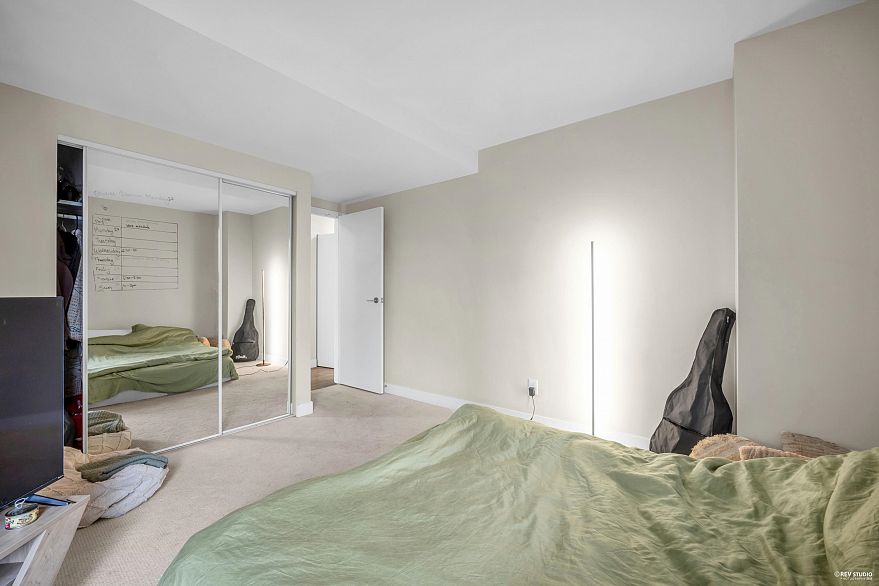 1603 1323 Homer Street