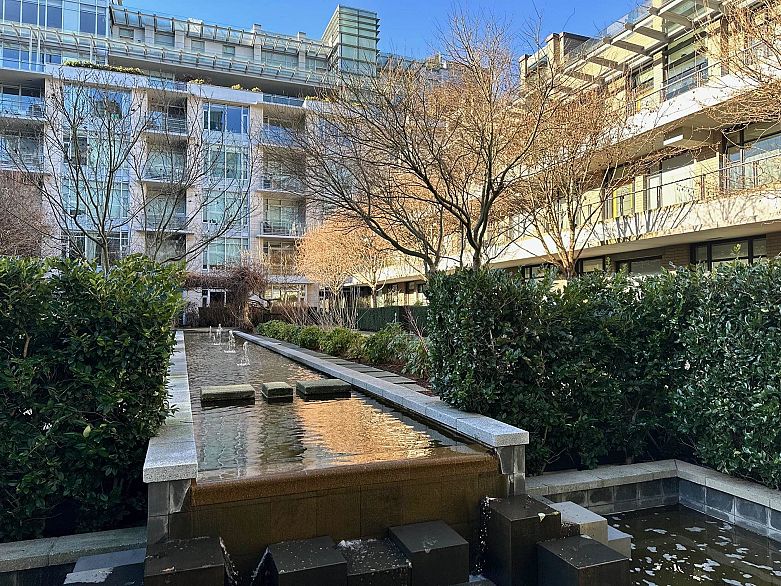 404 1633 Ontario Street