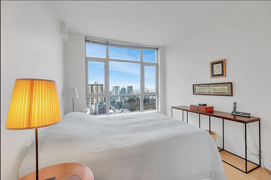 1907 1050 Smithe Street