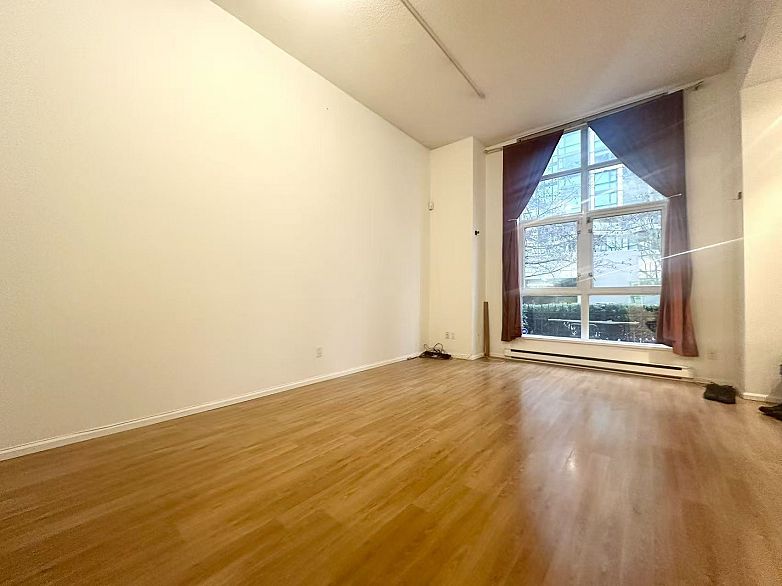 707 BROUGHTON STREET, Vancouver BC V6G 3K4