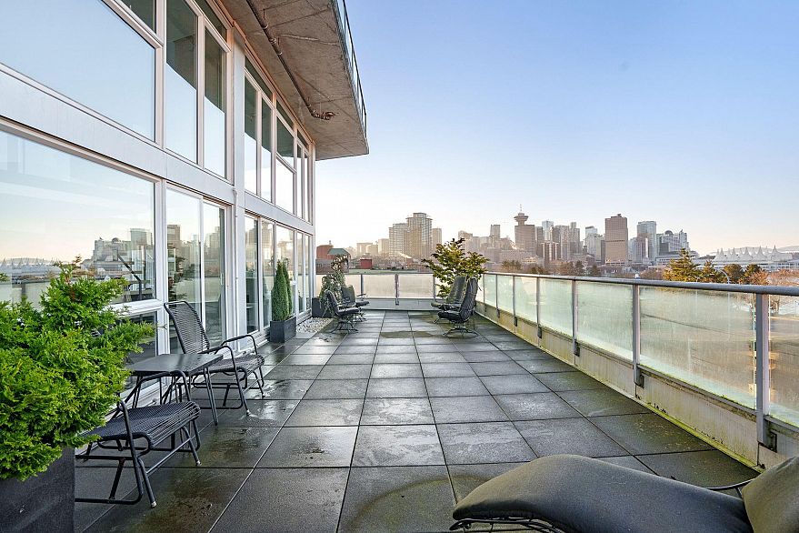 624 289 Alexander Street