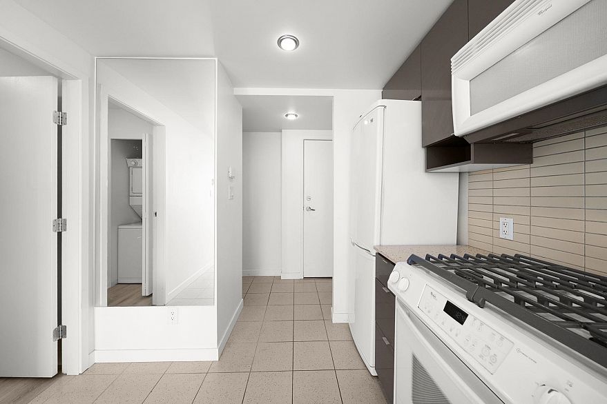 1501 939 Expo Boulevard