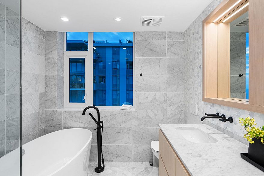 1604 1365 Davie Street