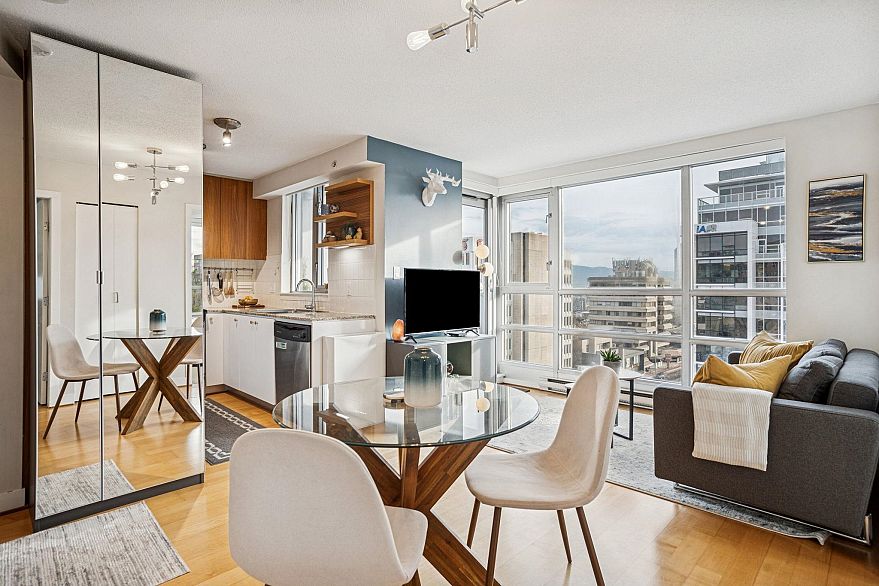 901 1030 W Broadway Street