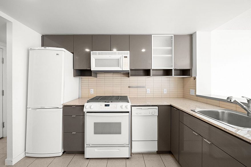 1501 939 Expo Boulevard