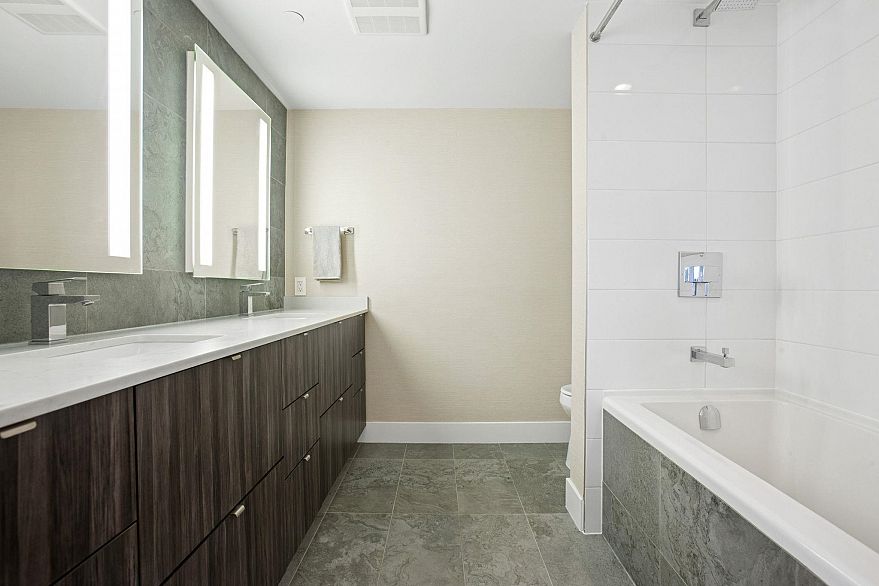 607 1788 Columbia Street