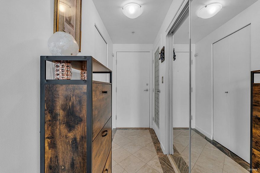 1905 1331 Alberni Street