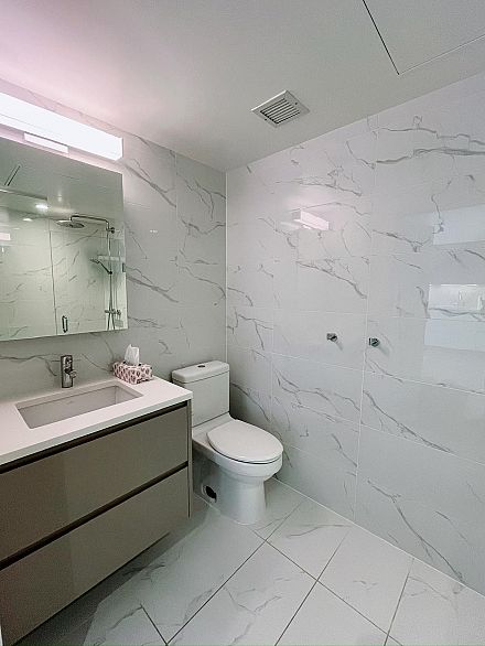 905 8181 Chester Street