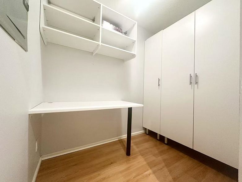 707 BROUGHTON STREET, Vancouver BC V6G 3K4