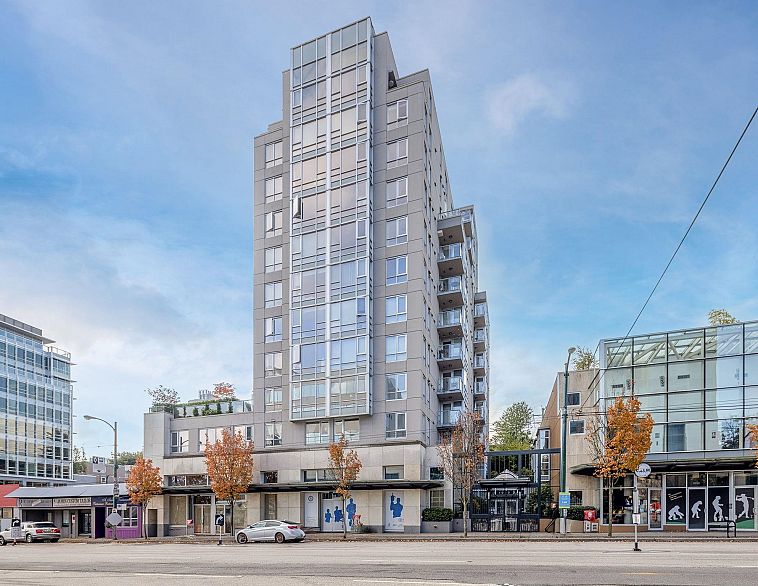 901 1030 W Broadway Street