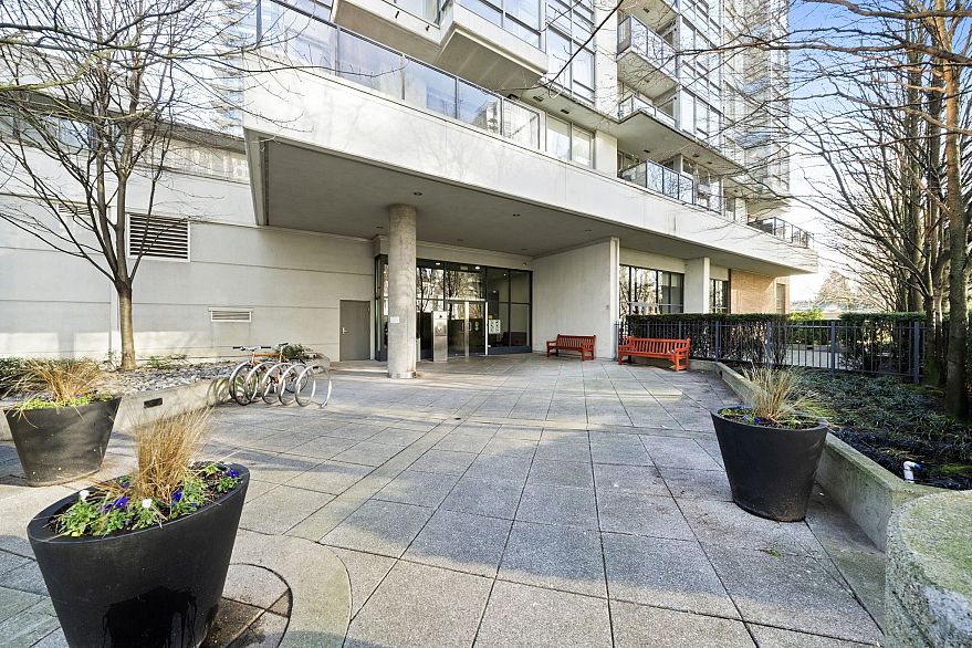 1501 939 Expo Boulevard