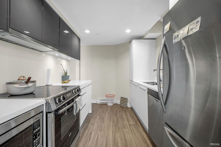 1603 1323 Homer Street