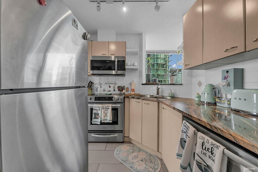 1905 1331 Alberni Street