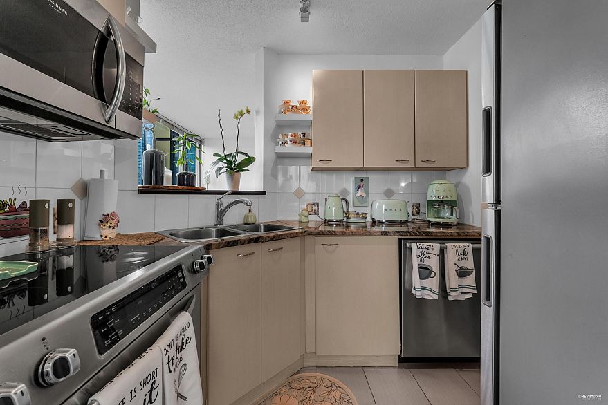 1905 1331 Alberni Street