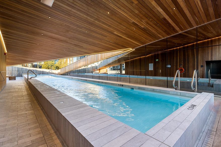 4208 1480 Howe Street