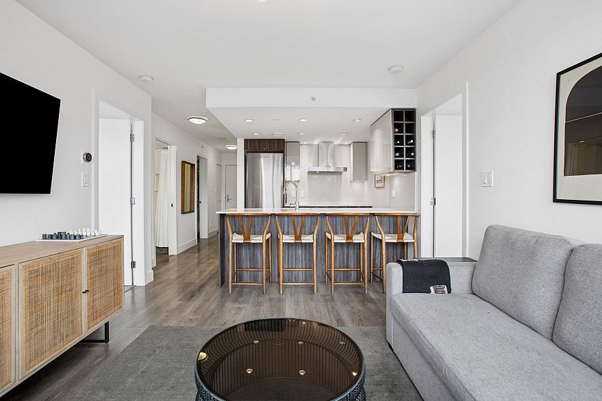 607 1788 Columbia Street