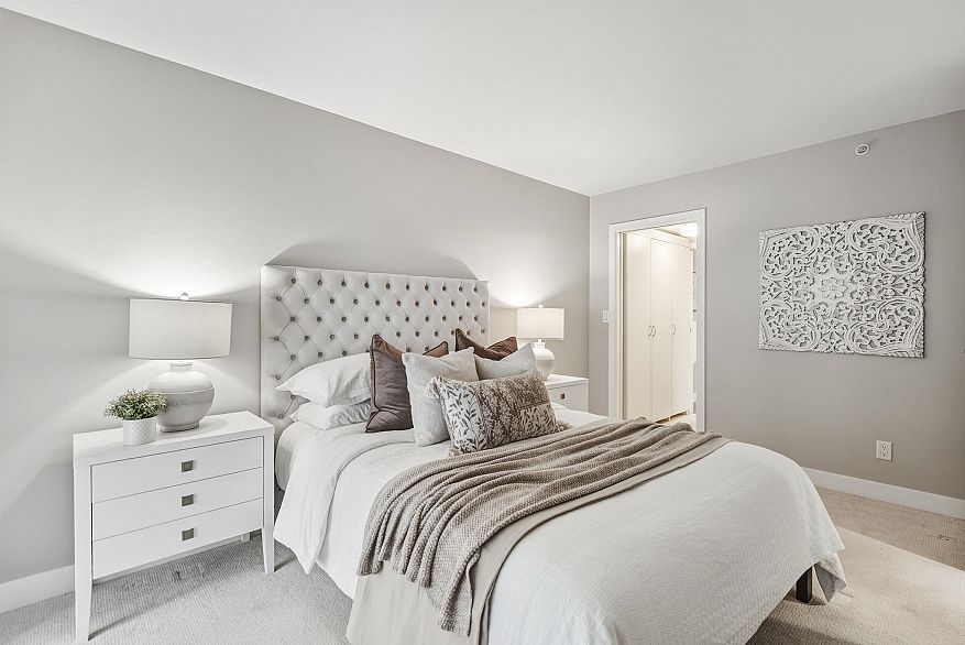 202 1323 Homer Street