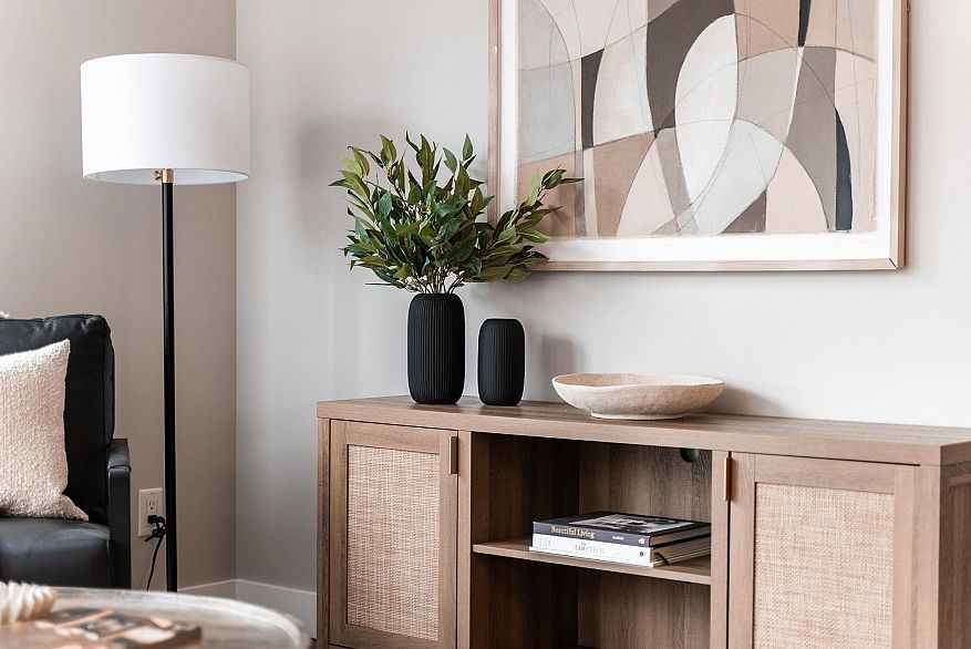 202 1323 Homer Street