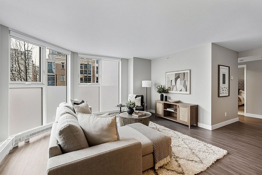 202 1323 Homer Street