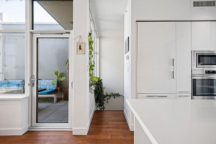 713 108 E 1st Avenue