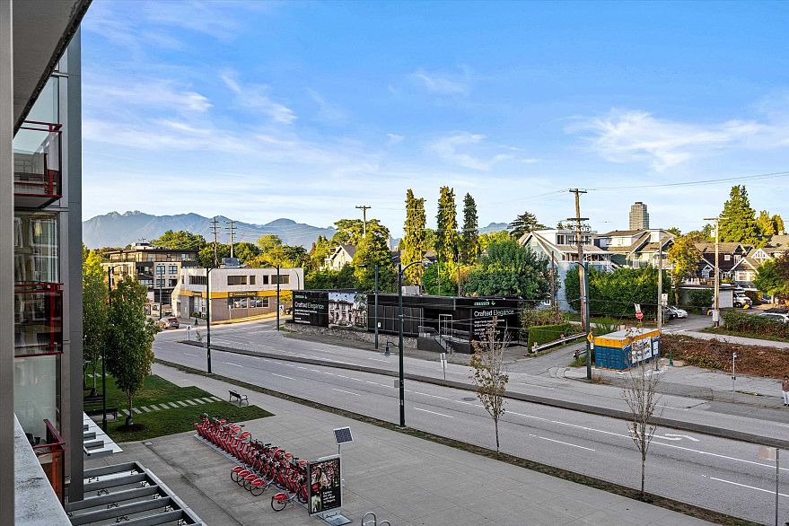 312 2118 W 15th Avenue