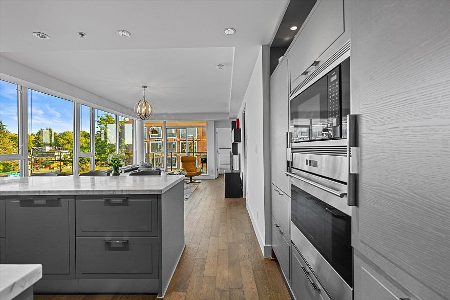 312 2118 W 15th Avenue