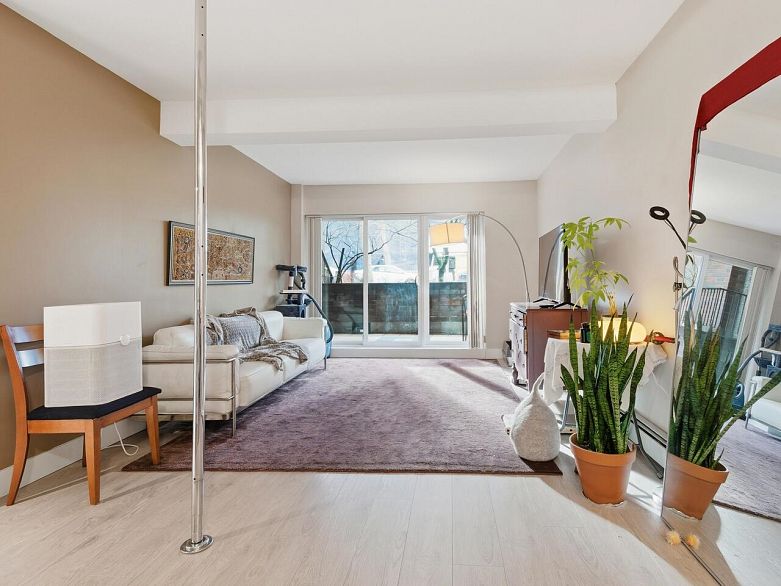 102 1655 Nelson Street