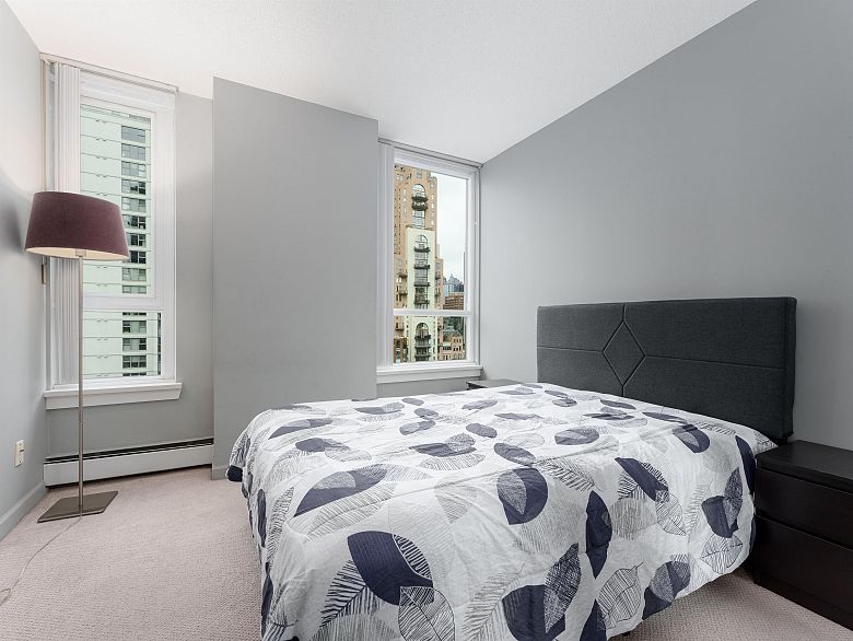 1306 388 Drake Street