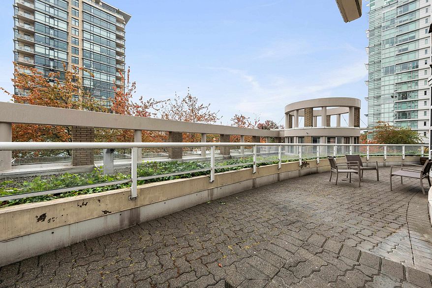 201 1788 W Georgia Street