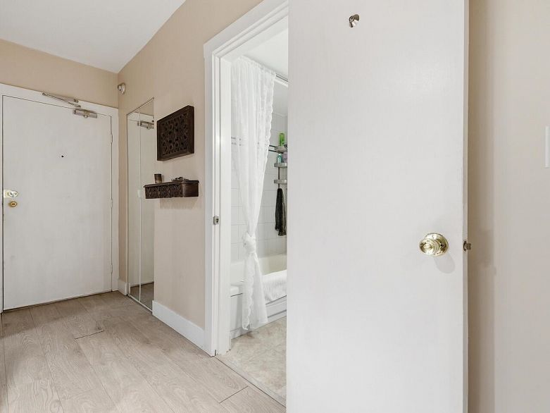 102 1655 Nelson Street