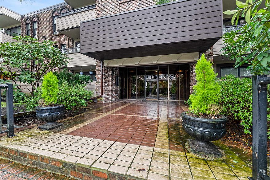 305 1266 W 13th Avenue