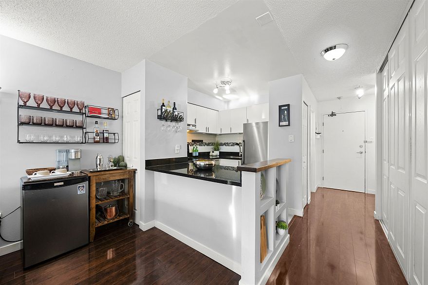 114 1545 E 2nd Avenue