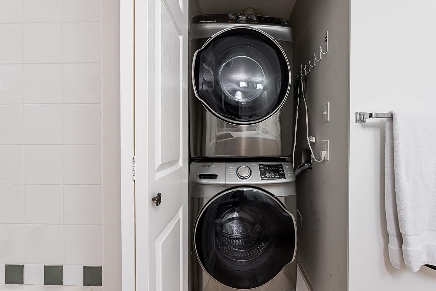 604 1420 W Georgia Street