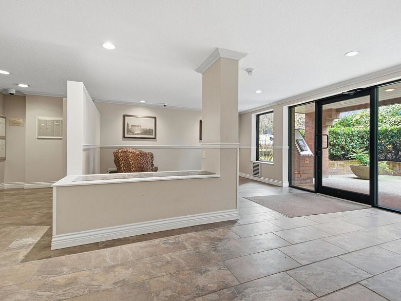 102 1655 Nelson Street