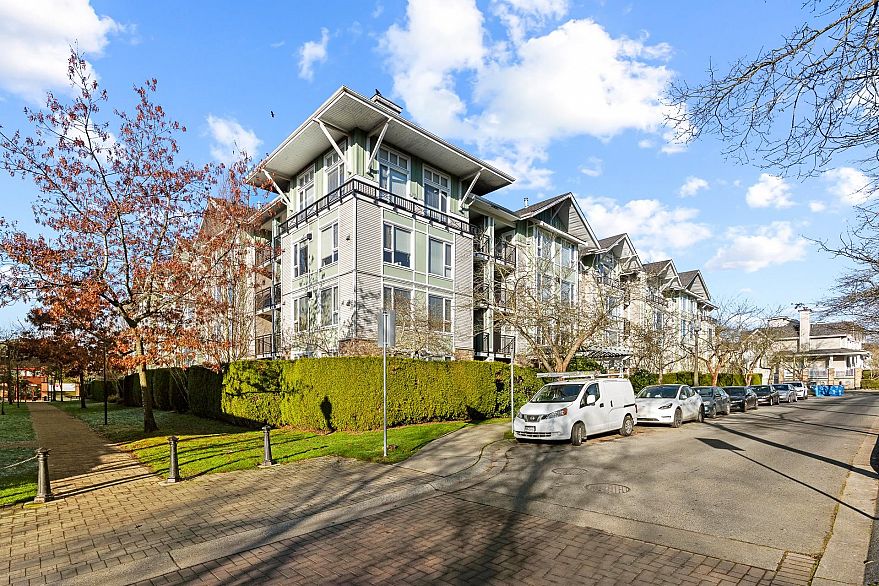 417 7089 Mont Royal Square