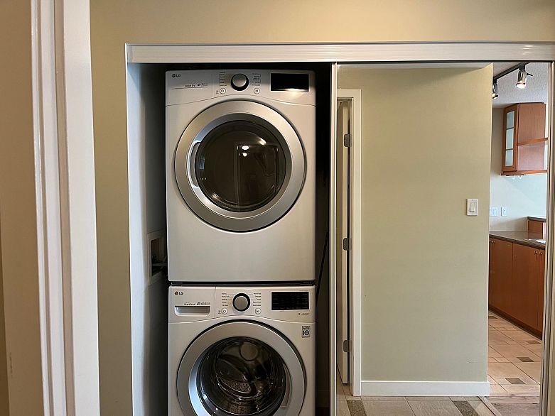 2308 1438 RICHARDS STREET, Vancouver BC V6Z 3B8