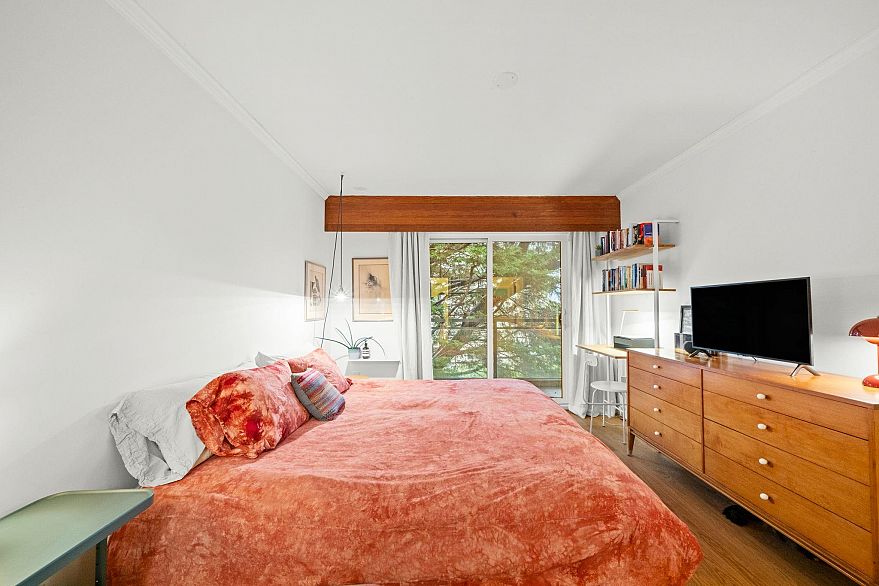 304 319 E 7th Avenue