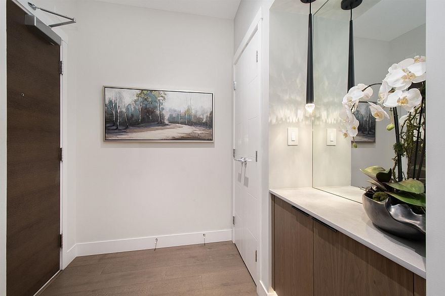 1201 2785 Library Lane