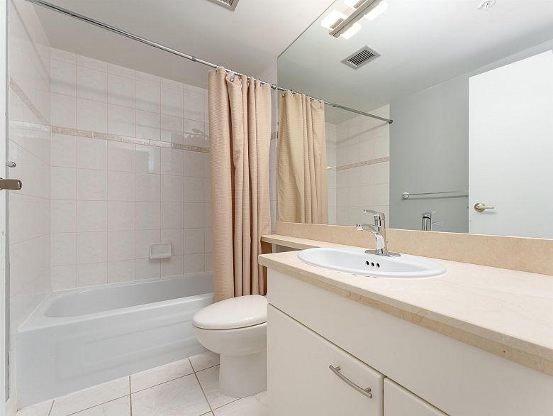 1306 388 Drake Street