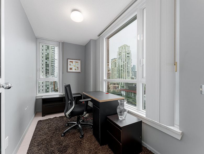 1306 388 Drake Street