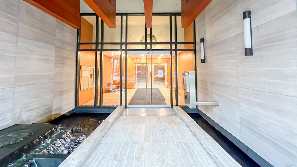 1801 2411 Heather Street