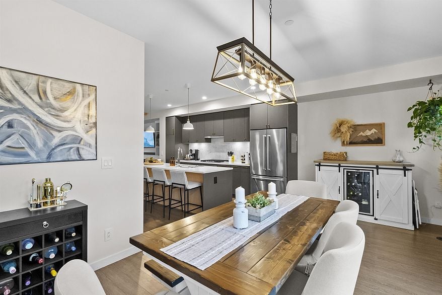 147 4738 Hemlock Way