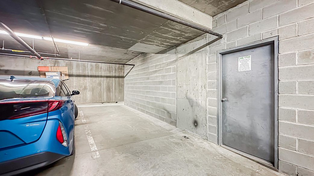 309 2211 Wall Street