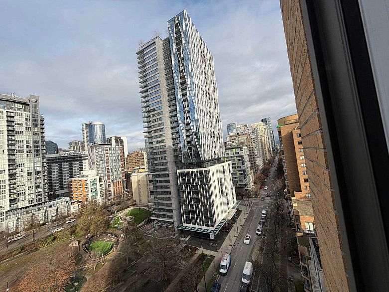 1202 1188 Richards Street