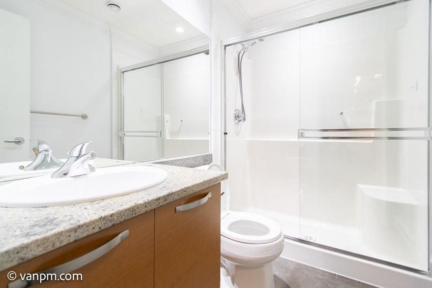 111 7478 BYRNEPARK WALK, Burnaby BC V3N 5C6