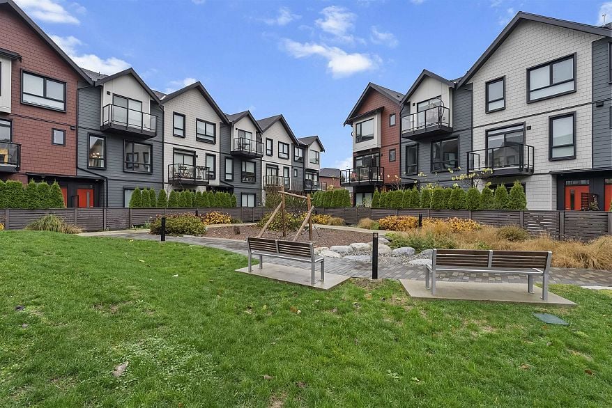 147 4738 Hemlock Way