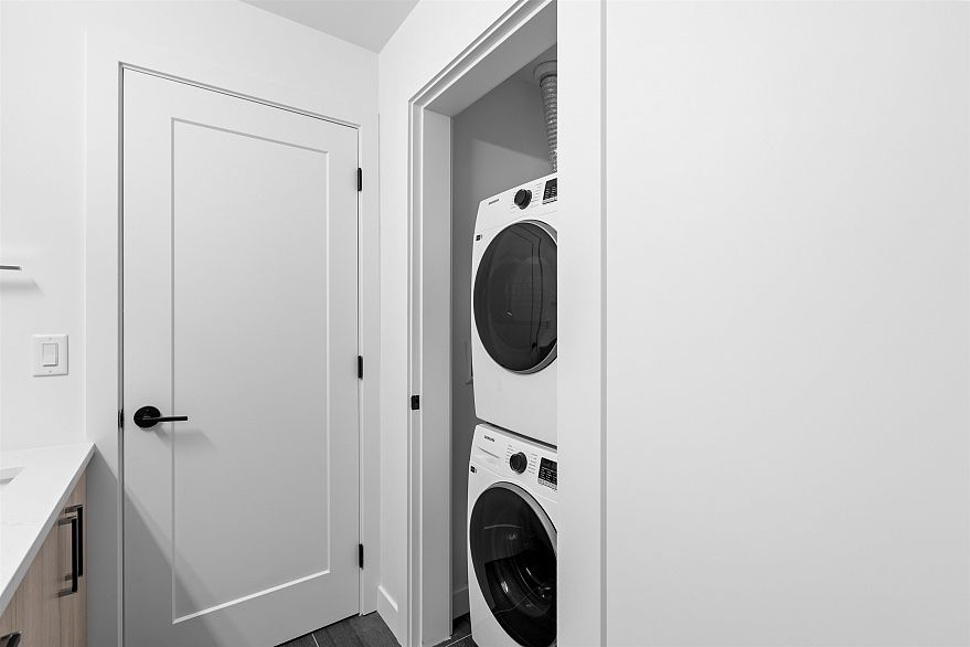 221 2002 St. George Street