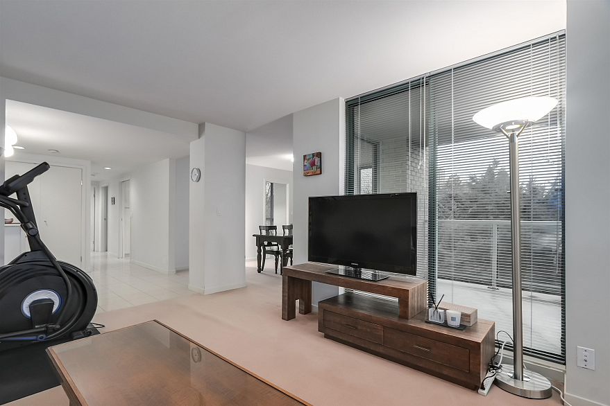 403 1633 W 10th Avenue